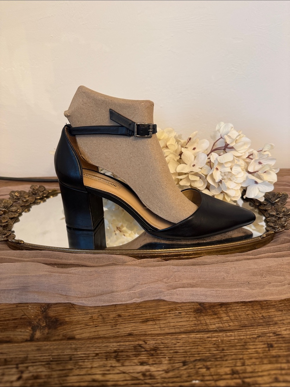 ANTONIO MELANI Black Leather Ankle Strap Block Heel Pumps.Genuine leather